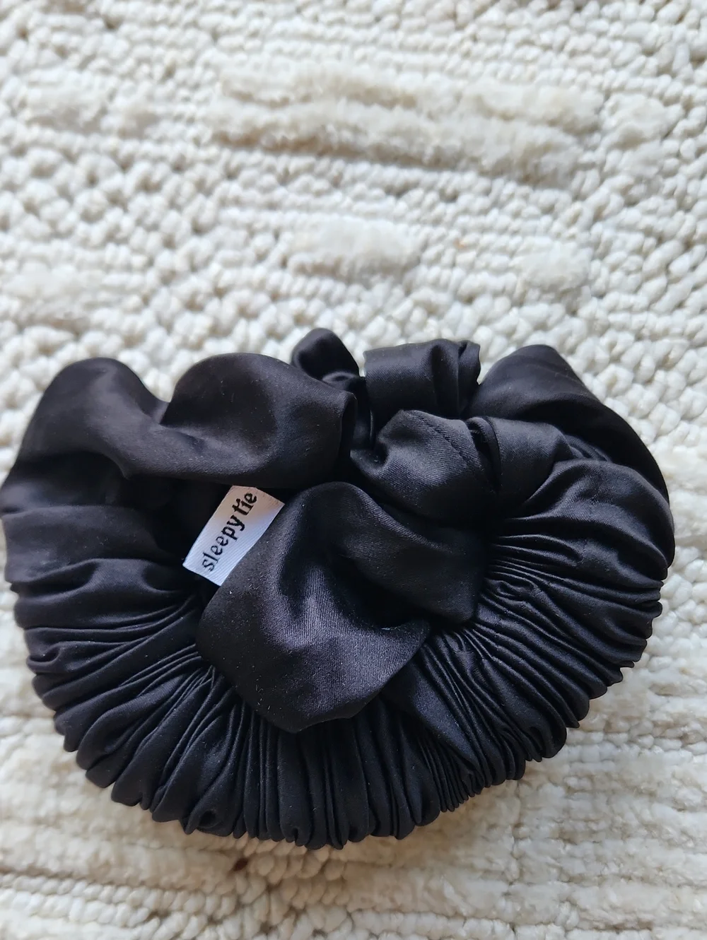 Sleepy Tie Black Satin Scrunchie Set